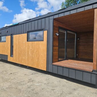 Angela XL z tarasem na zewnątrz